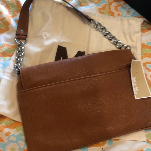 Host pick ππMk clutch by viviglam πππ - Picture 5 of 9